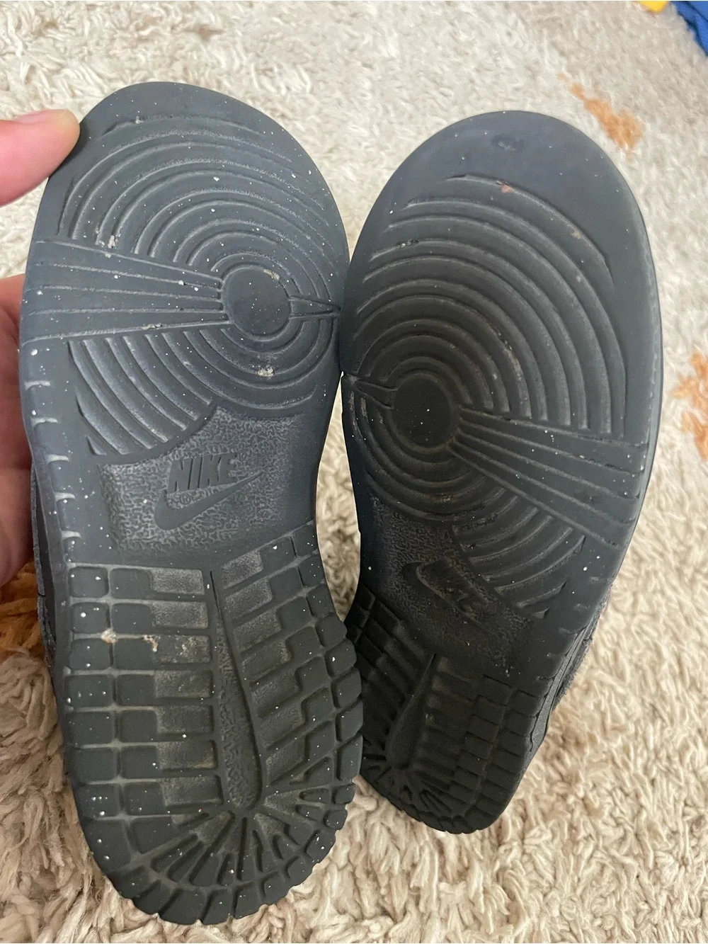 Nike low top black shoes 10c